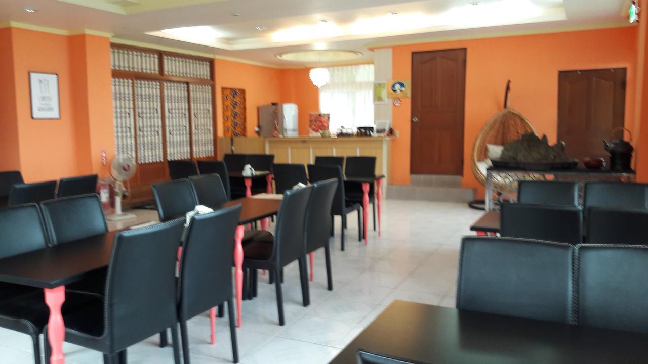 13F Homestay Джиуфен Екстериор снимка